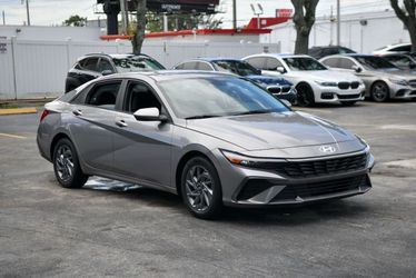 2024 Hyundai Elantra