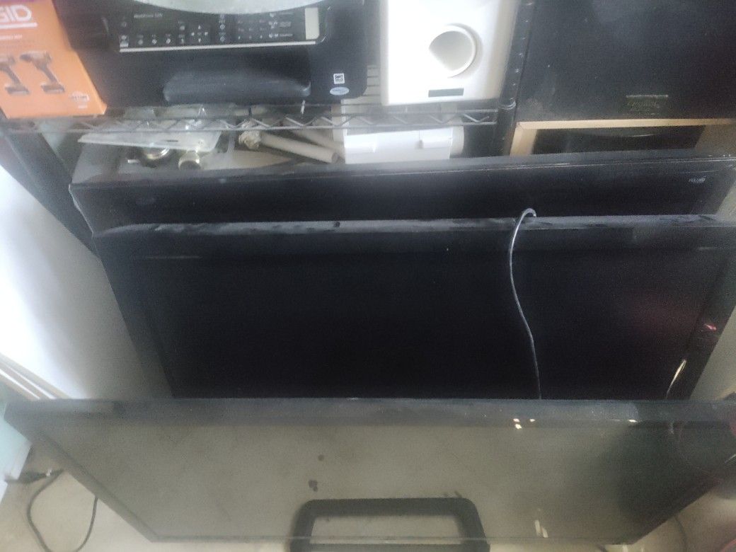 3 Tvs I Know 1 Worked Not Sure Of Other 2 All 3 For 50