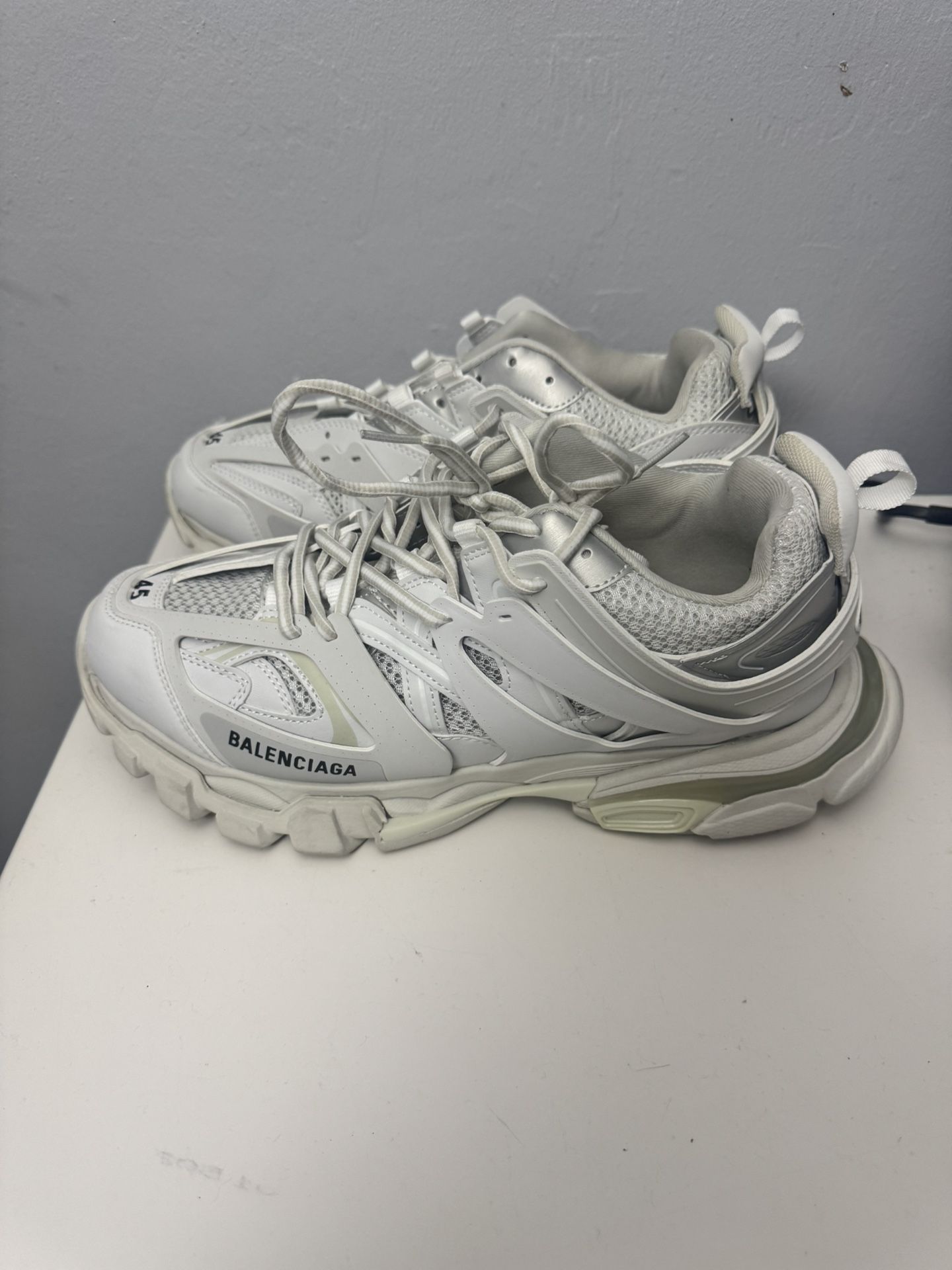 Tracks And Off Whites