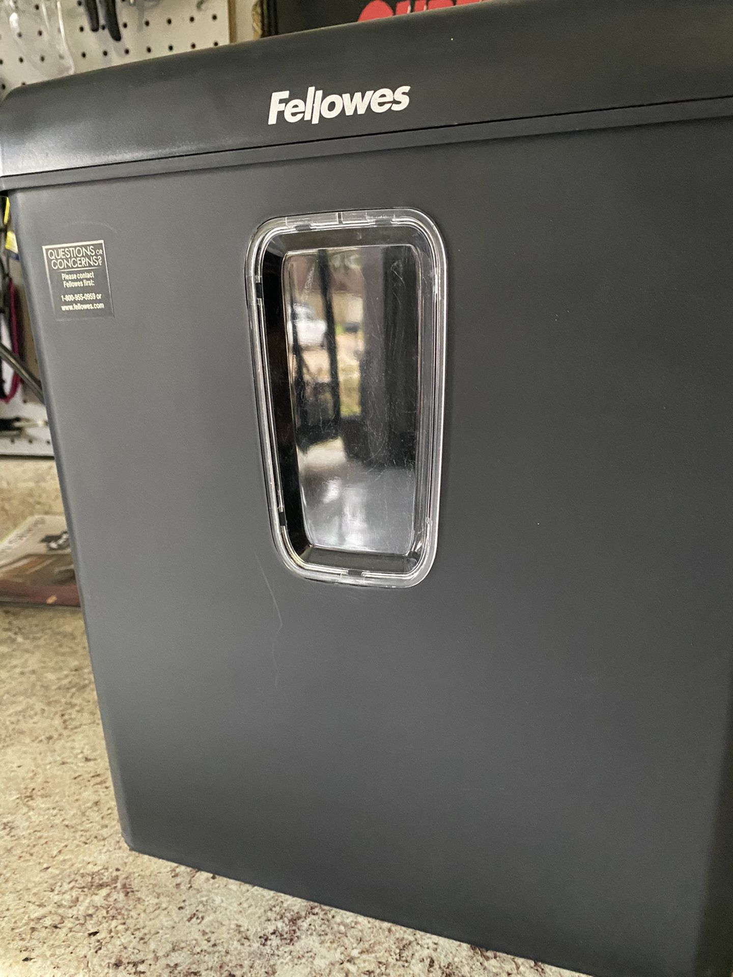 Cut Paper Shredder.