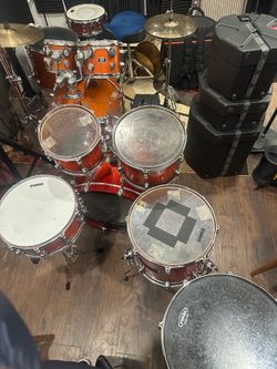 Mapex Saturn Series 6 piece Drum Kit