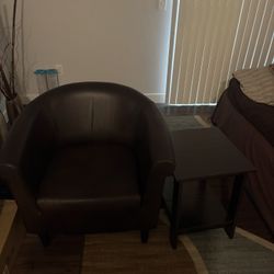 Seat With Coffee Table