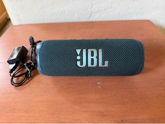 JBL flip 6 ****** like new *******