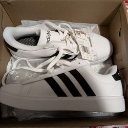 Adidas Superstars 2.0 ,    Size 9 Women's 