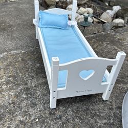 doll bed