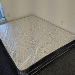 QUEEN REGULAR MATTRESS 8"