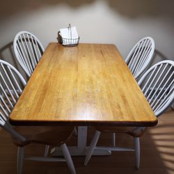 Kitchen Table And 4 Chairs