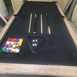 Pool table