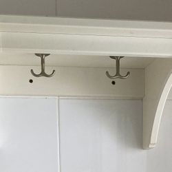 White Walls Shelves With 2 Hooks 