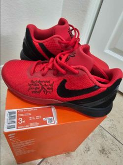 Kyrie Flytrap II. Size 3Y