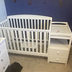 Delta Royal Baby Crib And Changer