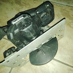 Makita XSH04ZB 18V LXT® Lithium-Ion Sub-Compact Brushless Cordless 6-1/2” Circular Saw, Tool Only
