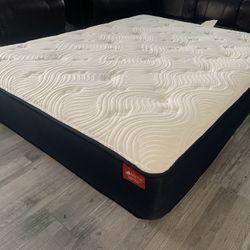 King Size Mattress ! Big Fig Mattress ! King Mattress ! Hybrid Mattress ! Free Delivery