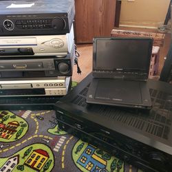 "Untested Electronics Lot" High End Receiver Two Premium DVD Players Two VCR's A Surveilance Receiver and Sony Portable DVD Player "Buy or Trade"