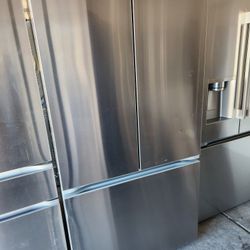 Smart Counter-Depth LG Refrigerator 6-Months Warranty 