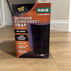 Black Flag Outdoor Flying Insect Trap – Plug-In Mosquito & Fly Trap (1/4 Acre Coverage)