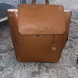 Beautiful MICHAEL KORS Backpack 