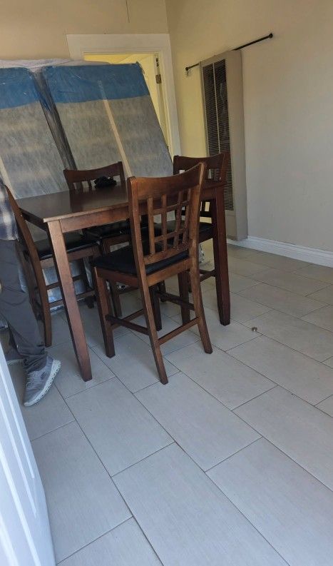Dining Table Set