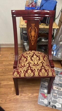 4-Mahogany Dining Chair with Marquetry Inlay
