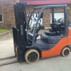 5000 LB. Capacity Toyota Cushion Forklift 