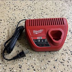 Milwaukee M12 Lithium-ion Battery Charger