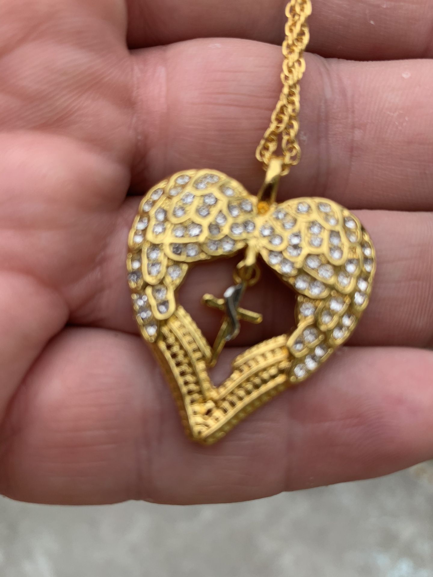 Gold filled angel 😇 wings chain and pendant