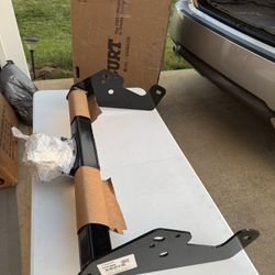 CURT 13475 Class 3 Trailer Hitch, 2-Inch Receiver, Fits Select Ford F-150