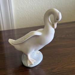 Lladro Nao Swan 