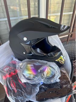 Adult dirt bike helmet
