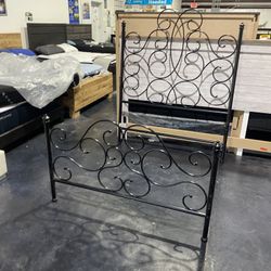 Solid Metal Queen Headboard/Footfoard/siderails