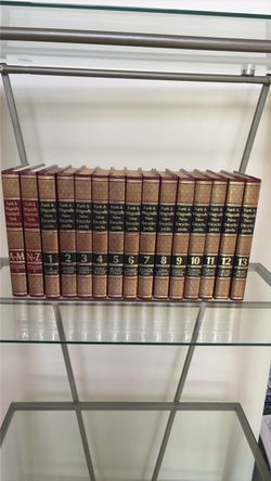 Funk & Wagnalls New Encyclopedia plus two volume desk dictionary