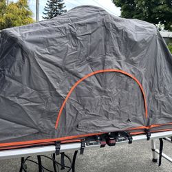 Roofnest Meadowlark Soft Shell Roof Top Tent for Car Camping and Overlanding, Lightweight, Waterproof