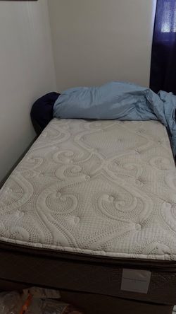 Hampton & Rhodes Pillow Top Mattress