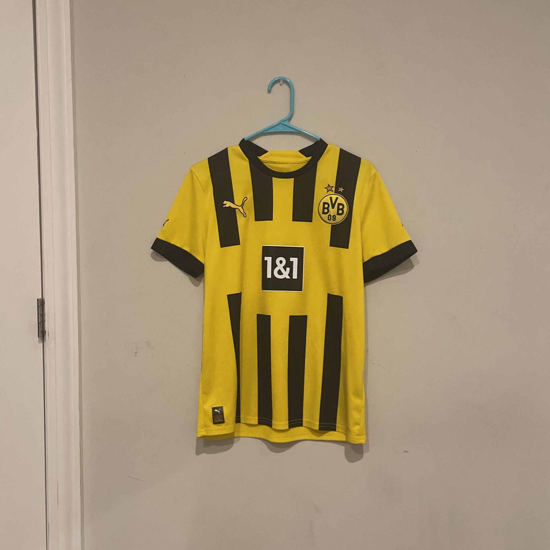 Borussia Dortmund 2022-2023 Home Jersey/Kit