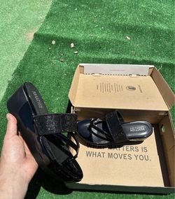 Women’s sandals