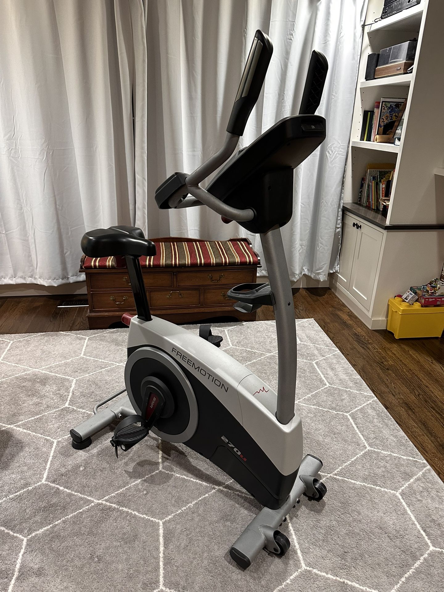 Freemotion 270U Upright bike for Sale in Bellevue WA OfferUp