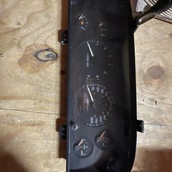 1999-2004 Jeep Grand Cherokee Instrument Cluster
