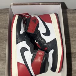 Size 9.5 - Black Toe 1s