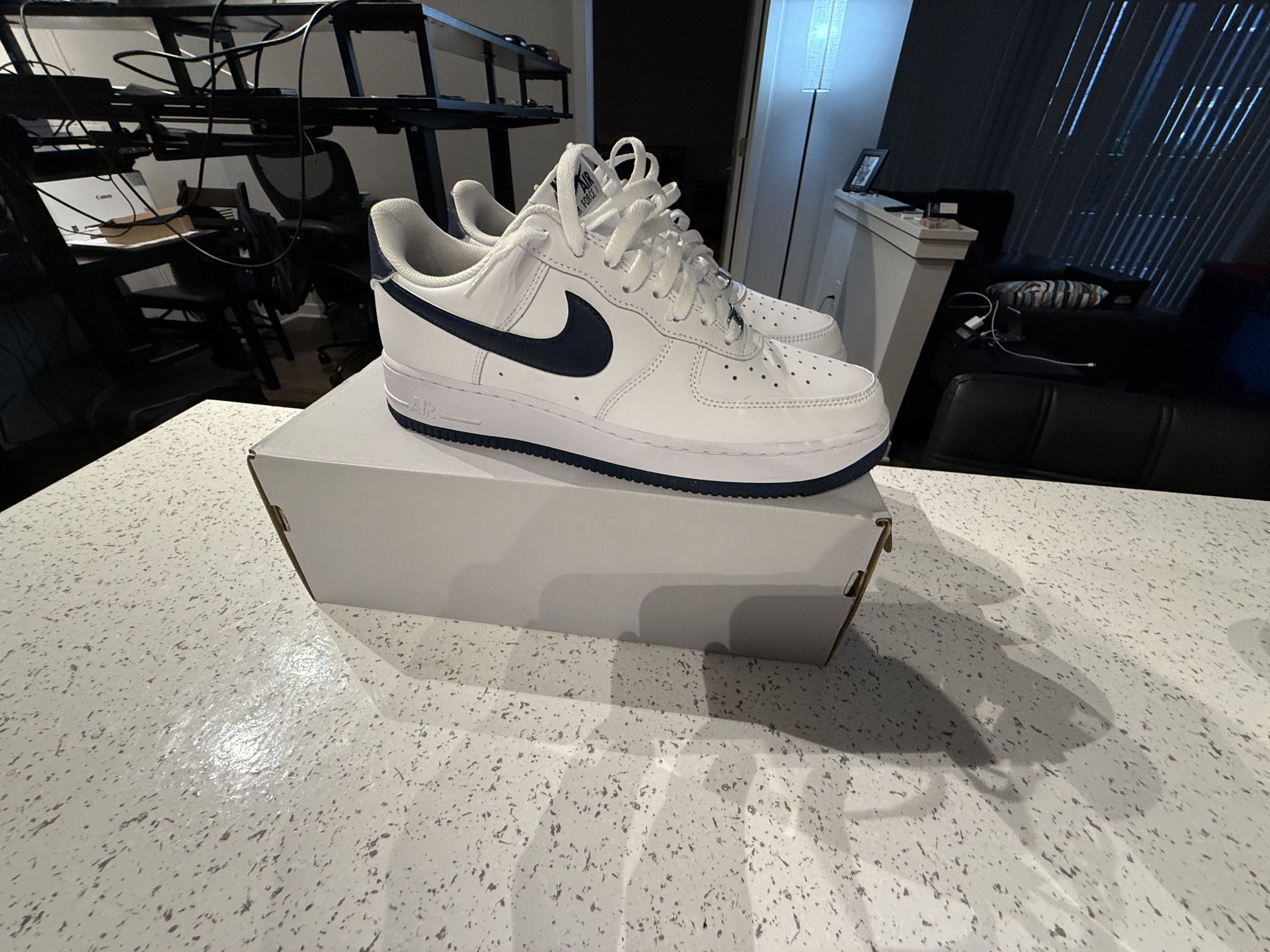 Size 10 Nike Air Force 1 - White/Blue