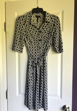Used once stretchy dress (Laundry). Black and white size 8