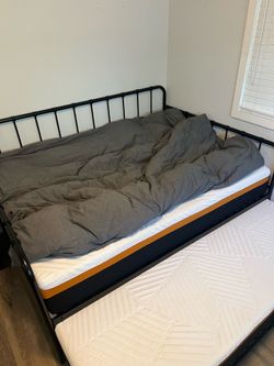 Daybed (full) with twin trundle