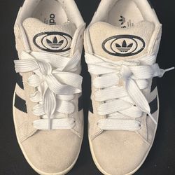 Women’s Adidas Campus Size 10.5