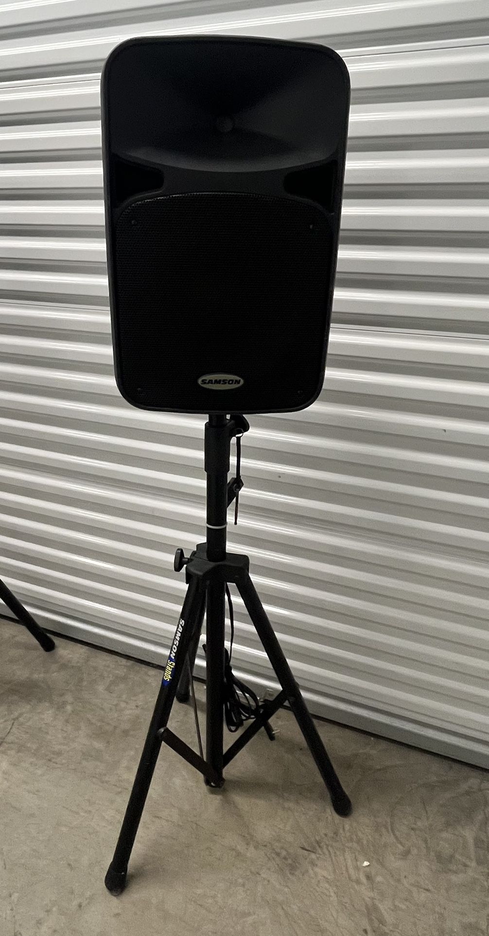 DJ Speaker With Stand