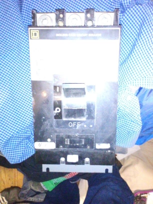Square D 3phase 400@mp Breaker
