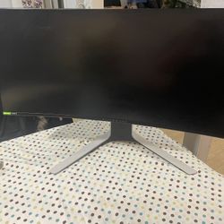 Huge gaming Laptop Curved Monitor | ALIENWARE