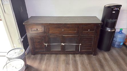 Nice wood dresser