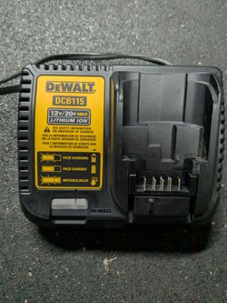 DEWALT DCB115 12V/20V MAX Lithium-Ion 4A Fast Battery Charger