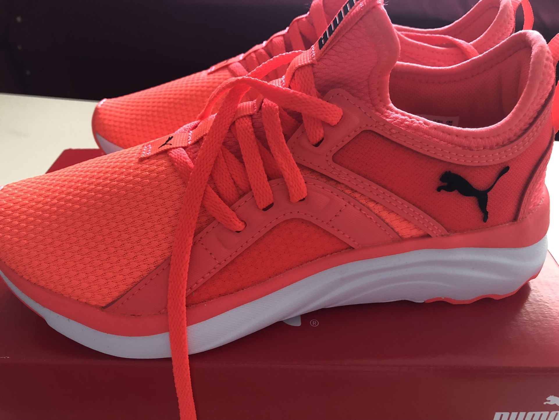 New Puma Shoes , Size 6.5 For Womens