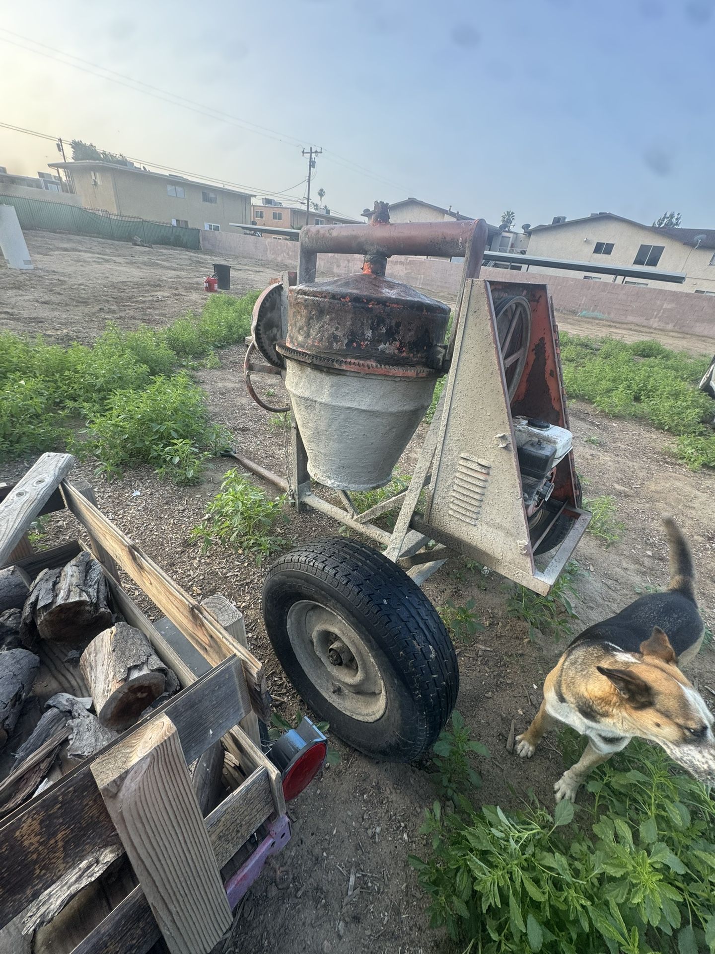 Canoga Cement Mixer