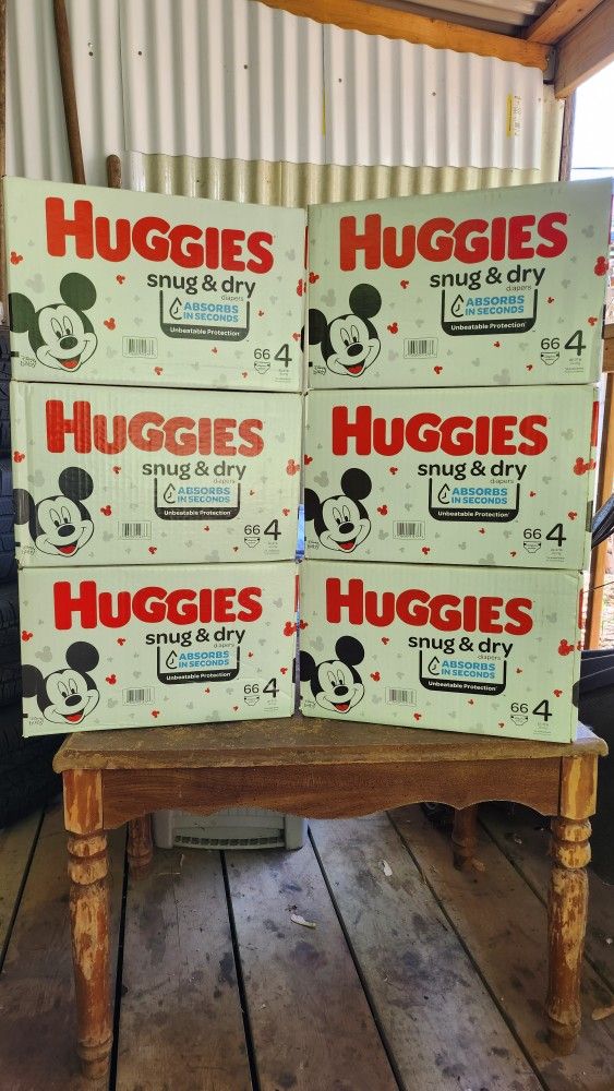 *SERIOUS INQUIRIES ONLY* Huggies Snug & Dry Size 4 Diapers Boxes Bundle